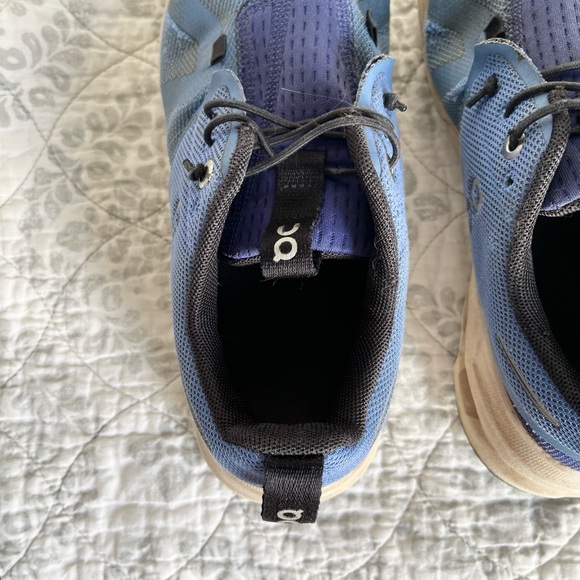 4 Boys Youth On Clouds Athletic Tennis Shoes - Picture 4 of 8